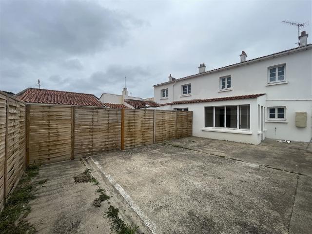 Maison 10 pièces 171 m²