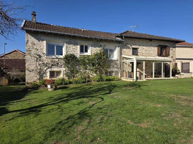 Maison 10 pièces 171 m²