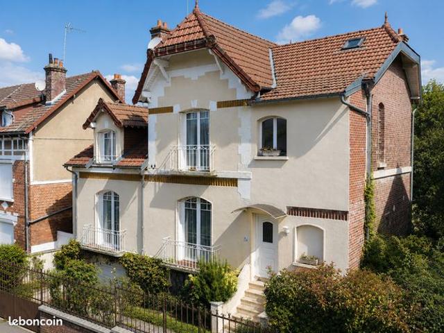 Maison 10 pièces 172 m²