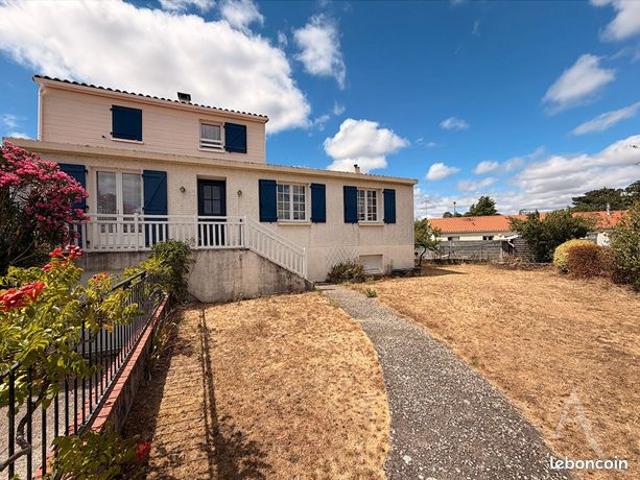 Maison 10 pièces 174 m²