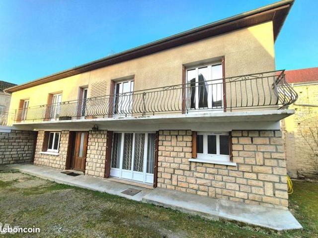 Maison 10 pièces 175 m²