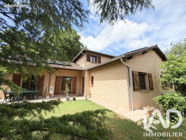 Maison 10 pièces 176 m²