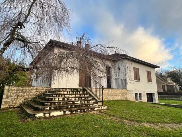 Maison 10 pièces 176 m²