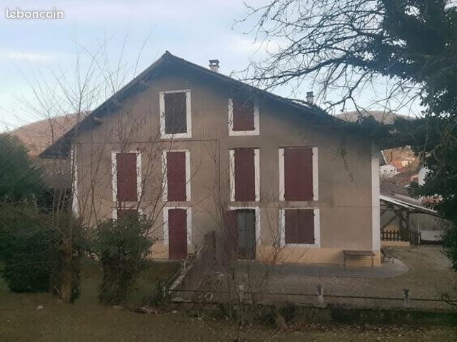 Maison 10 pièces 178 m²