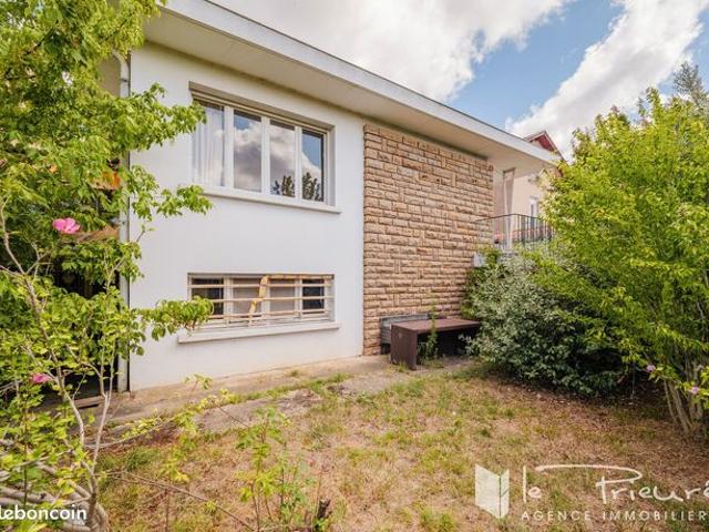 Maison 10 pièces 178 m²