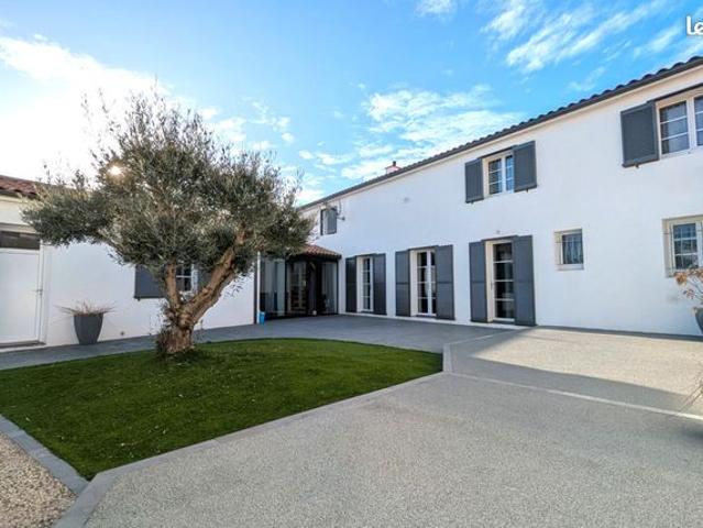Maison 10 pièces 179 m²