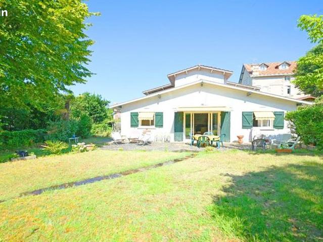 Maison 10 pièces 179 m²