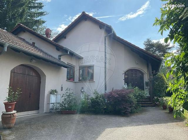 Maison 10 pièces 183 m²