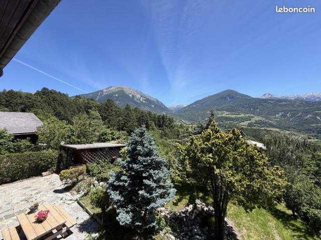Maison 10 pièces 180 m²