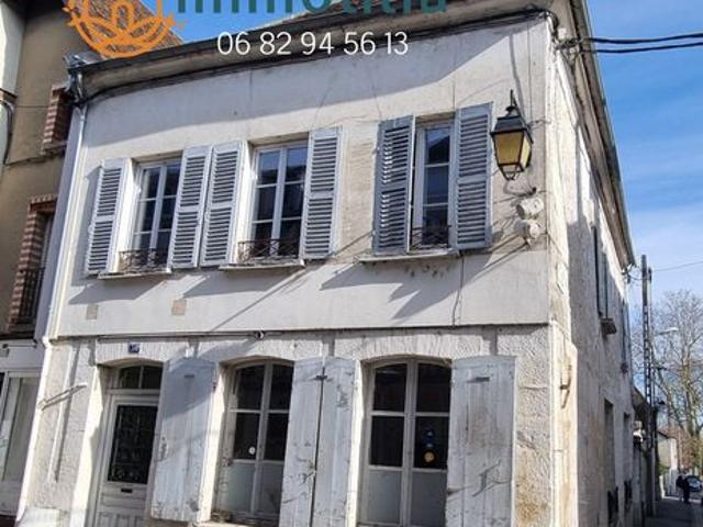 Maison 10 pièces 180 m²
