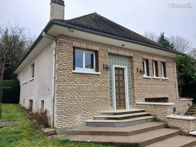 Maison 10 pièces 180 m²