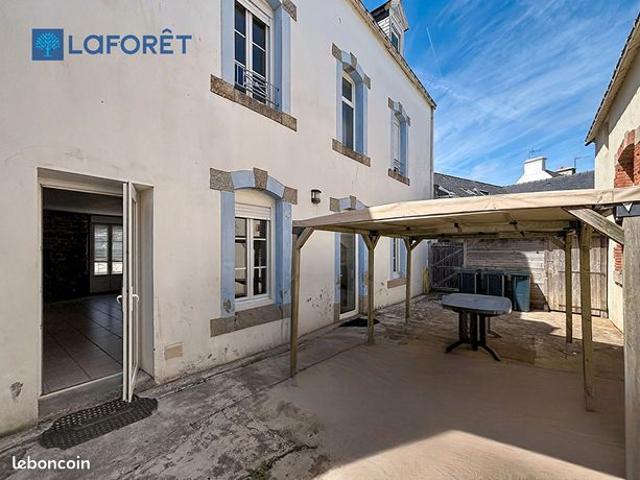 Maison 10 pièces 180 m²