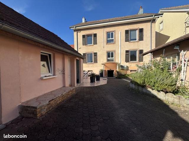 Maison 10 pièces 180 m²