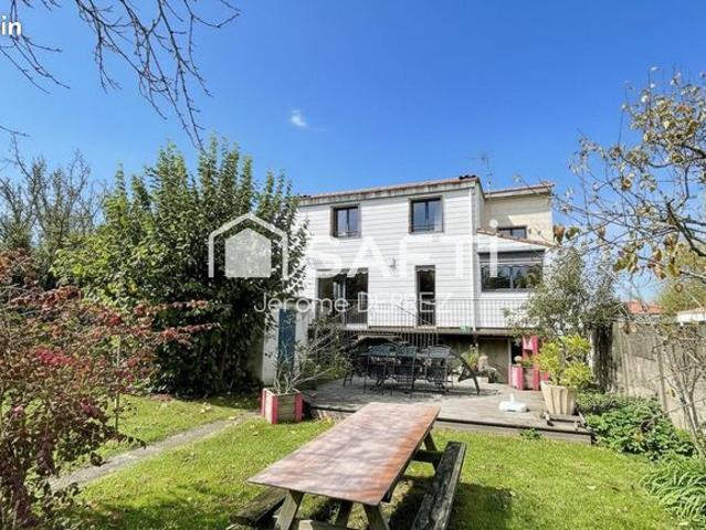 Maison 10 pièces 180 m²