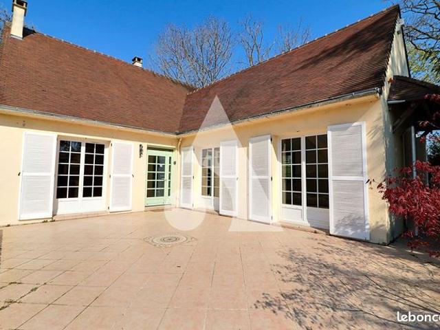 Maison 10 pièces 180 m²