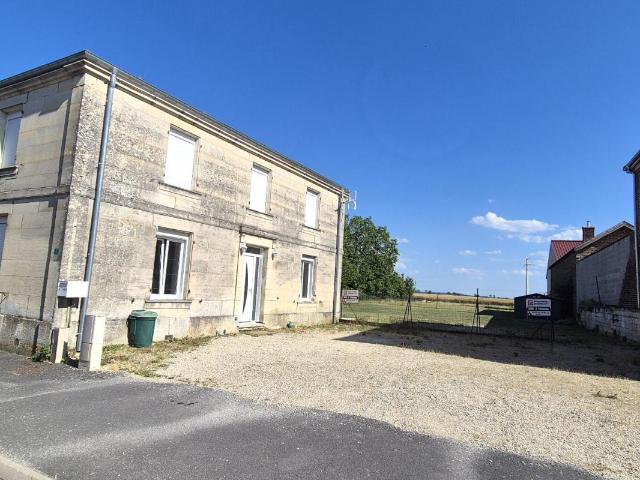 Maison 10 pièces 181 m²