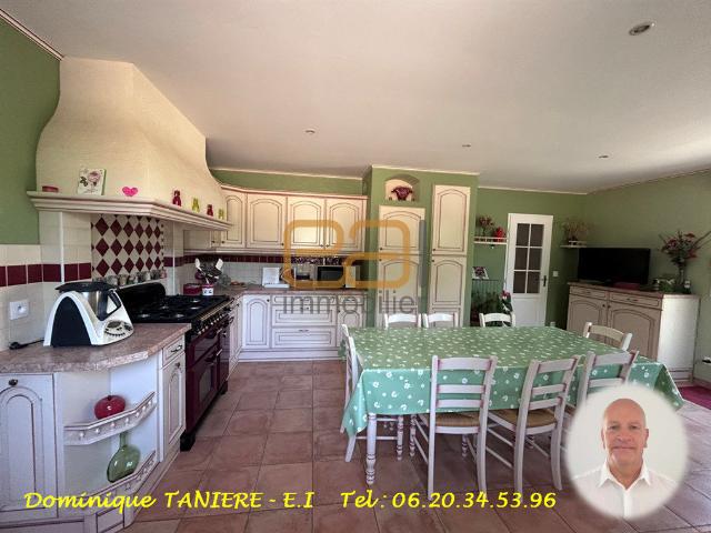 Maison 10 pièces 182 m²