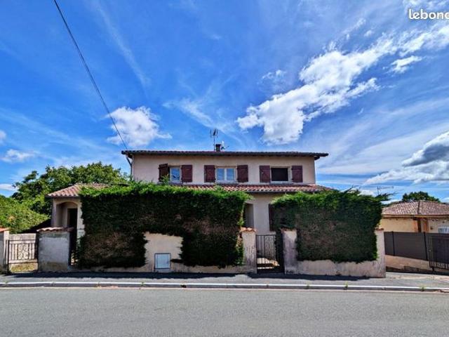 Maison 10 pièces 182 m²