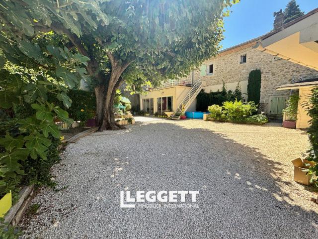 Maison 10 pièces 187 m²
