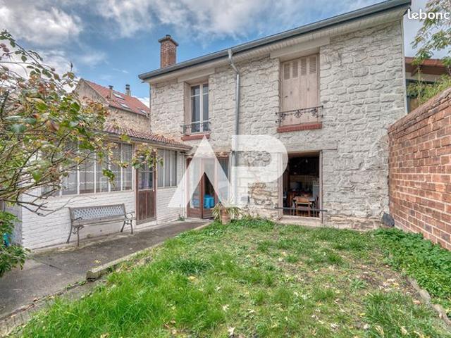 Maison 10 pièces 184 m²