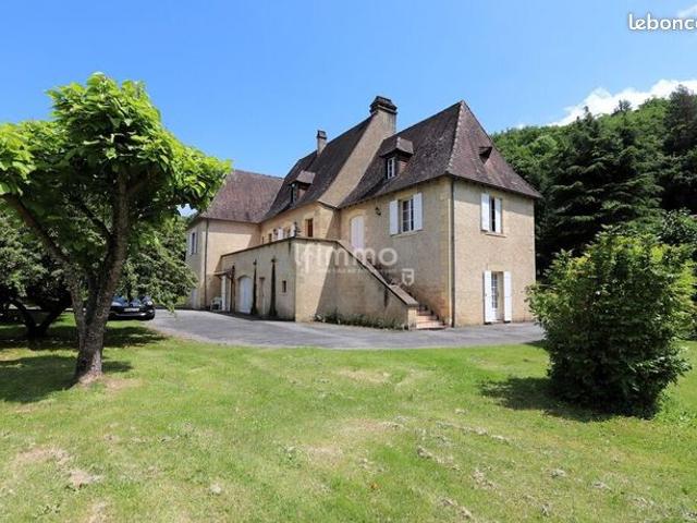 Maison 10 pièces 185 m²