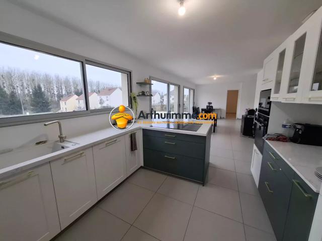 Maison 10 pièces 185 m²