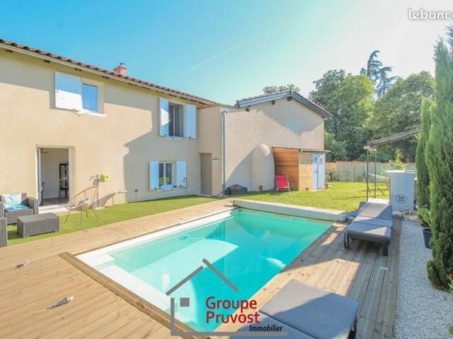 Maison 10 pièces 185 m²