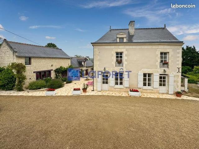 Maison 10 pièces 186 m²
