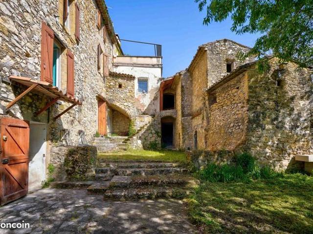 Maison 10 pièces 188 m²