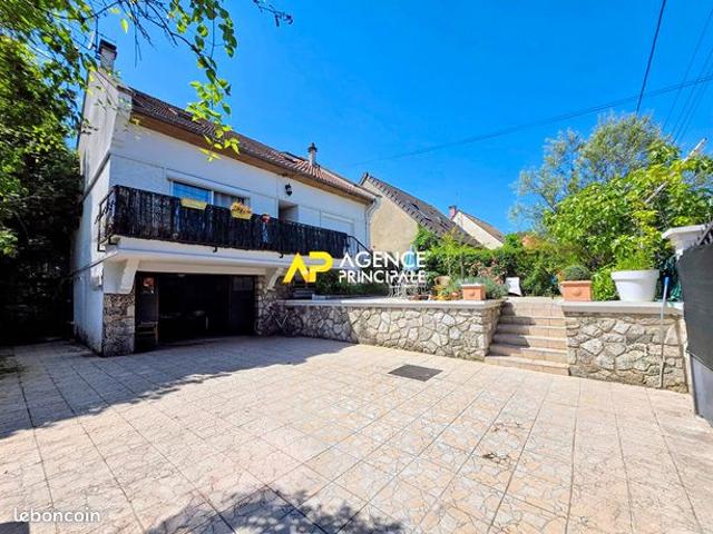 Maison 10 pièces 188 m²