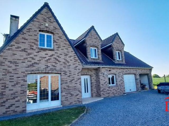 Maison 10 pièces 193 m²