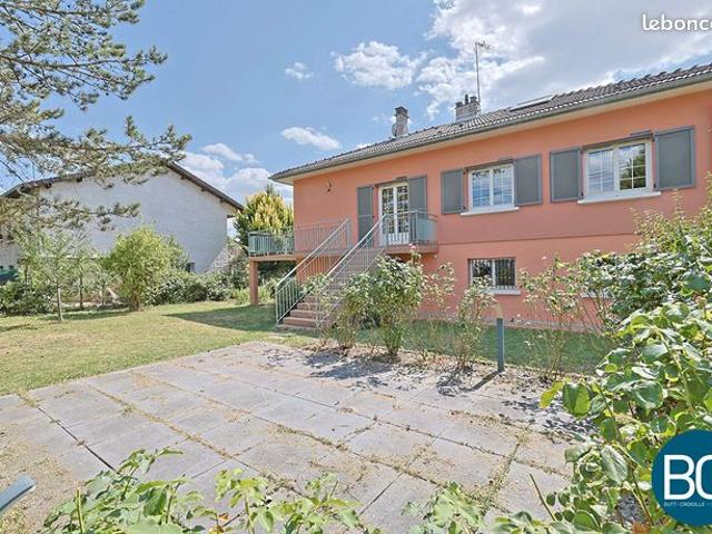 Maison 10 pièces 190 m²