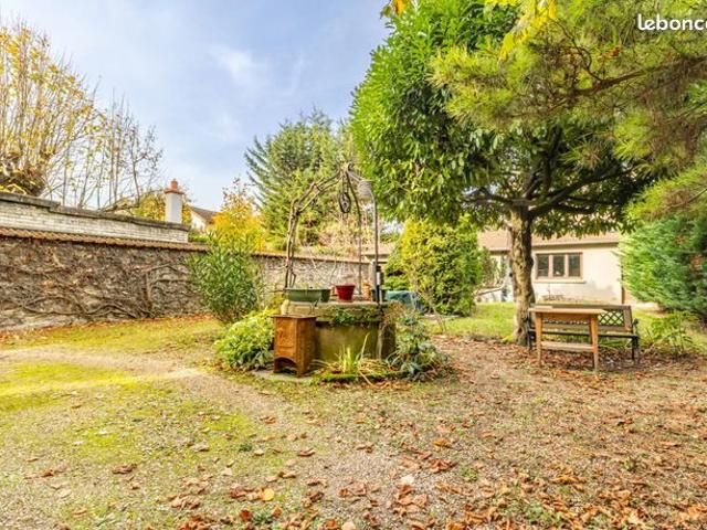 Maison 10 pièces 190 m²