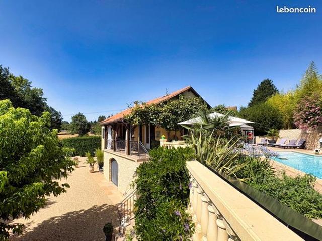 Maison 10 pièces 191 m²
