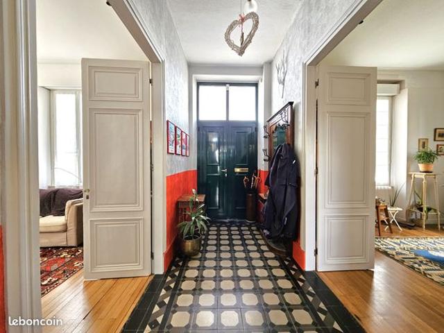 Maison 10 pièces 195 m²