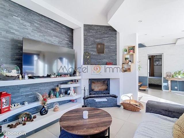 Maison 10 pièces 195 m²