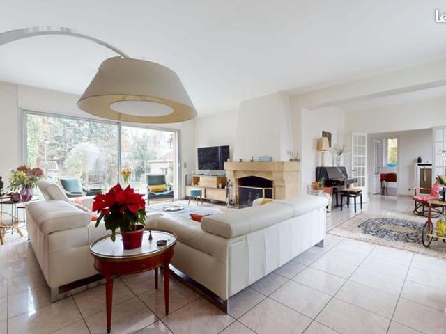 Maison 10 pièces 195 m²