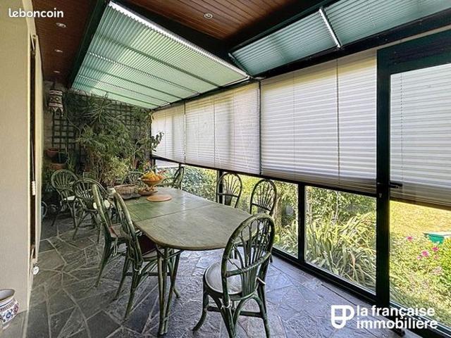 Maison 10 pièces 195 m²