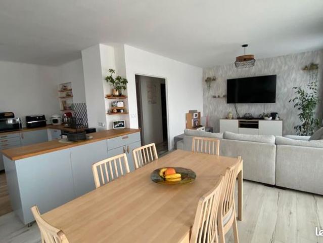 Maison 10 pièces 196 m²