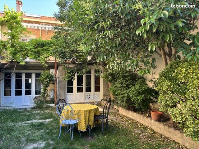 Maison 10 pièces 196 m²