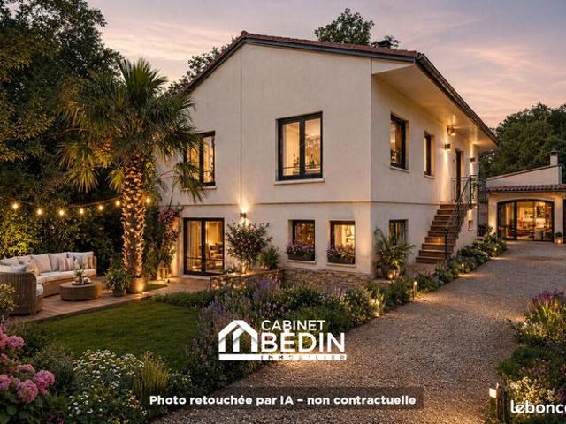 Maison 10 pièces 196 m²