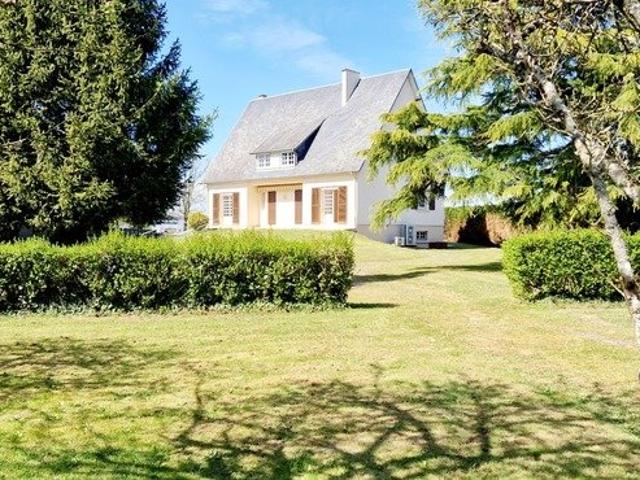 Maison 10 pièces 196 m²