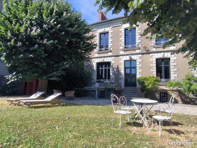 Maison 10 pièces 198 m²