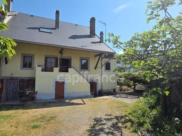 Maison 10 pièces 198 m²