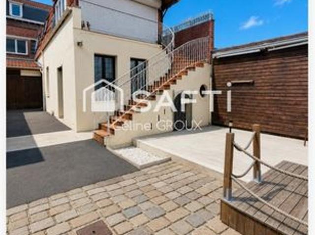 Maison 10 pièces 198 m²