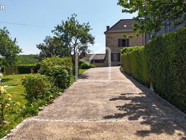 Maison 10 pièces 199 m²