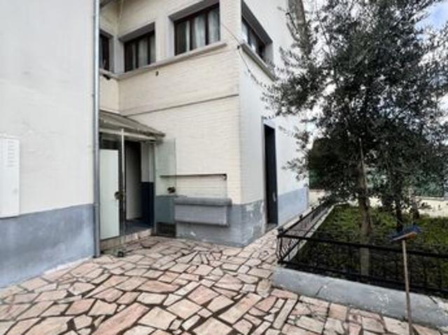Maison 10 pièces 199 m²