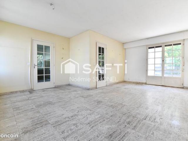 Maison 10 pièces 199 m²