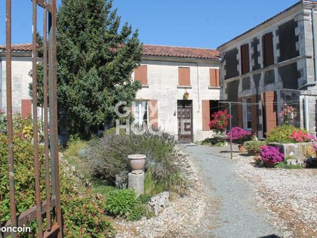 Maison 10 pièces 134 m²