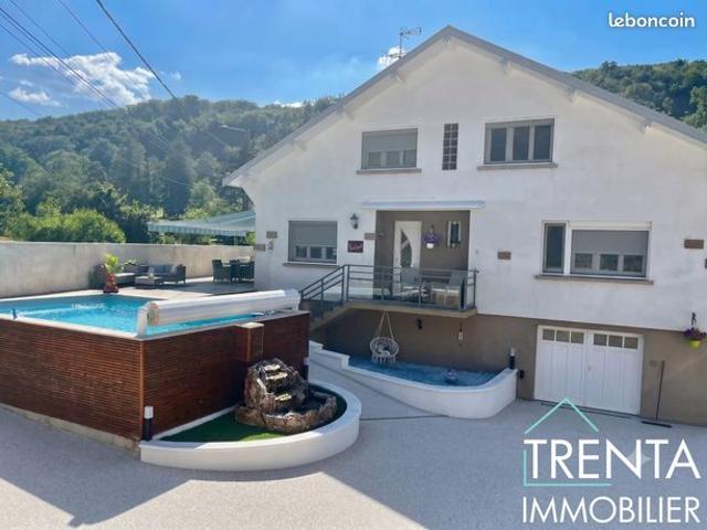Maison 10 pièces 134 m²
